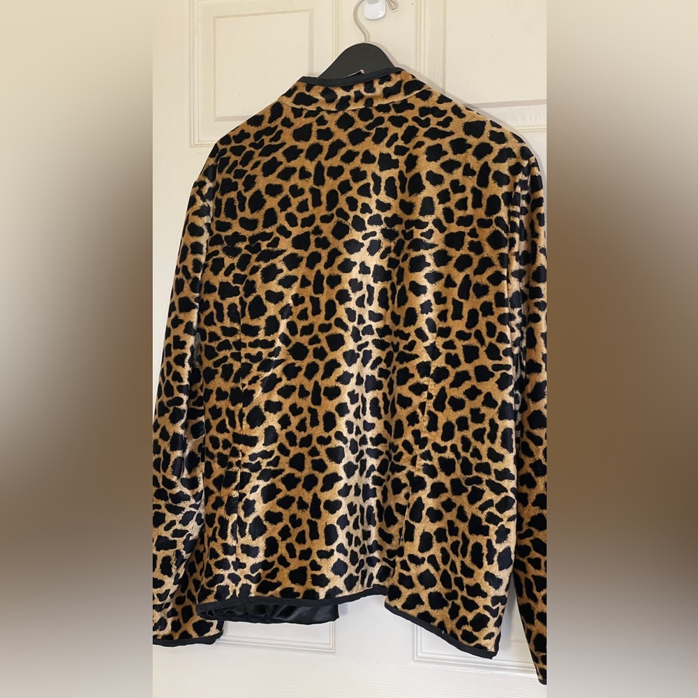 Like New Leopard Open Jacket Size 2X - Picture 5 of 5